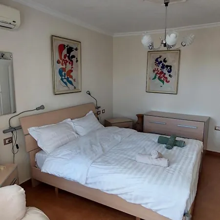 Apartment Oasis In The Heart Of *