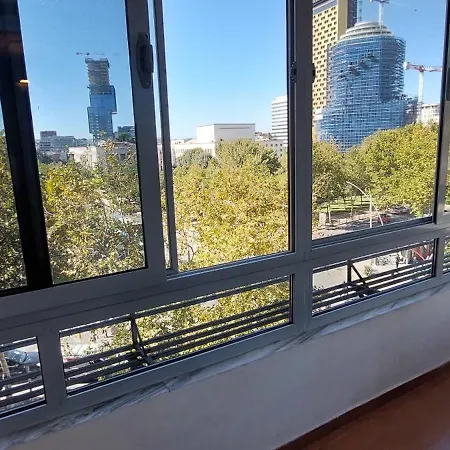 公寓 Oasis In The Heart Of 地拉那