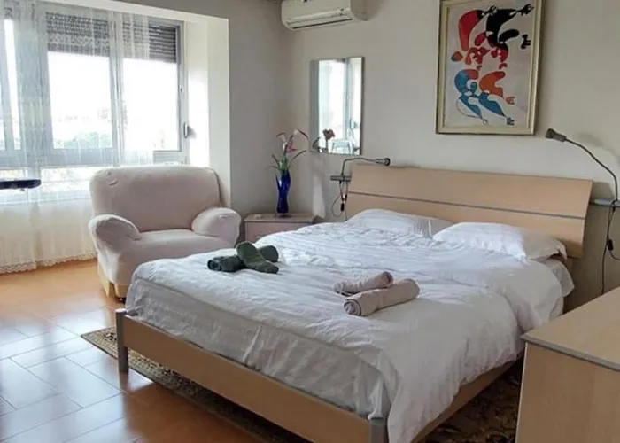 Oasis In The Heart Of Appartement Tirana